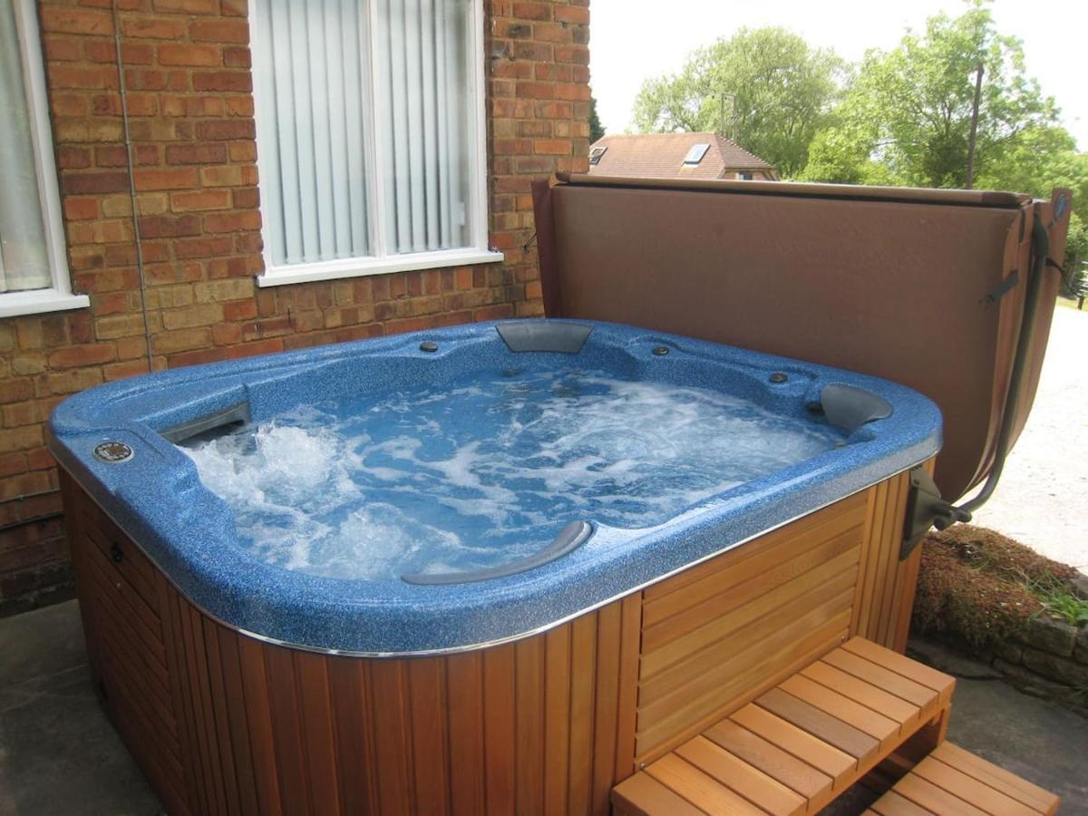 Arden Hill Farmhouse - Hot Tub, Snooker Table, Sleeps 16 Stratford-upon-Avon Exteriör bild