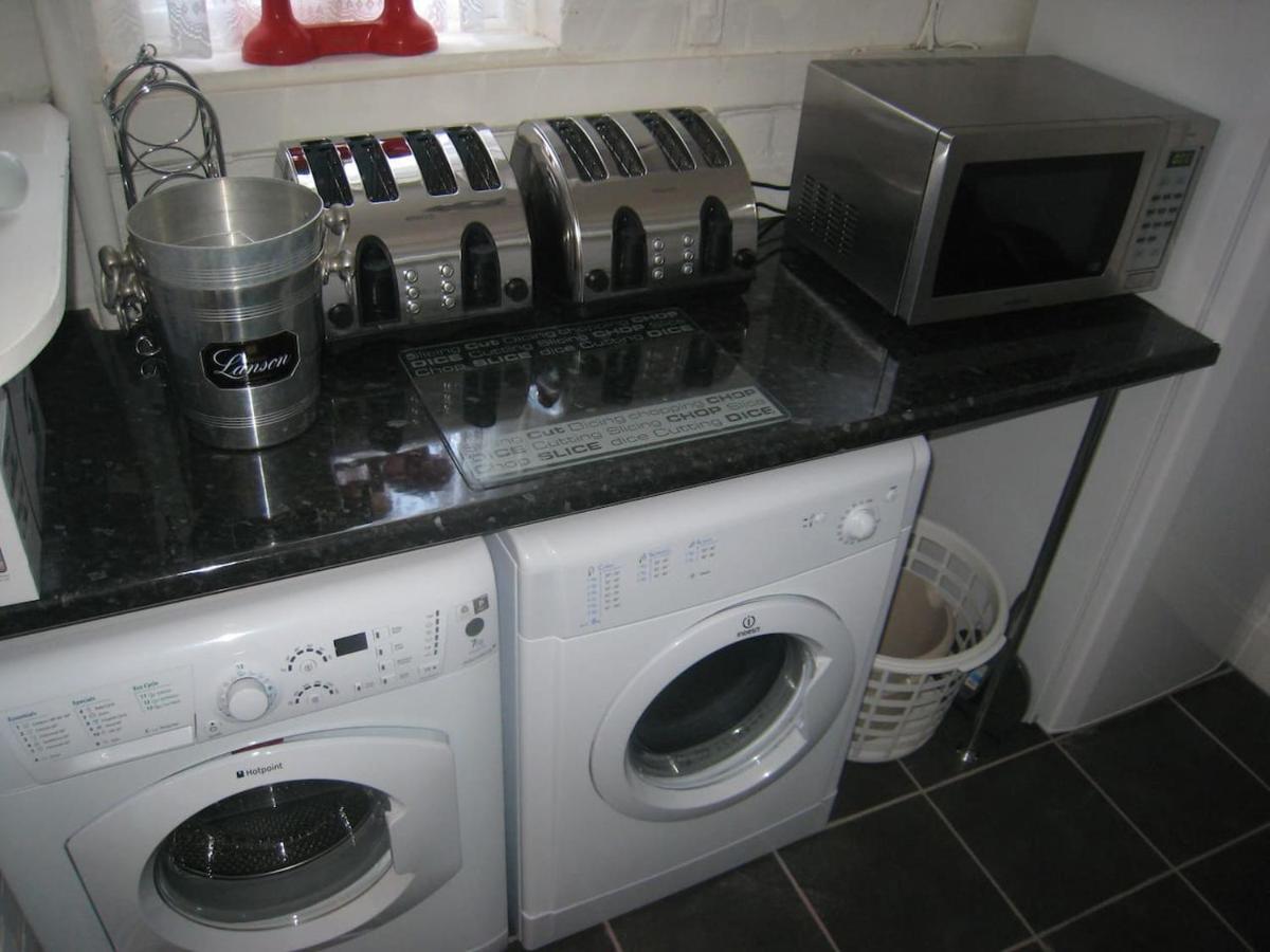 Arden Hill Farmhouse - Hot Tub, Snooker Table, Sleeps 16 Stratford-upon-Avon Exteriör bild